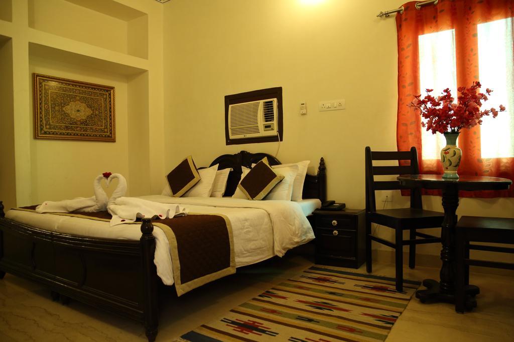 Hotel Lake Paradise Udaipur Luaran gambar