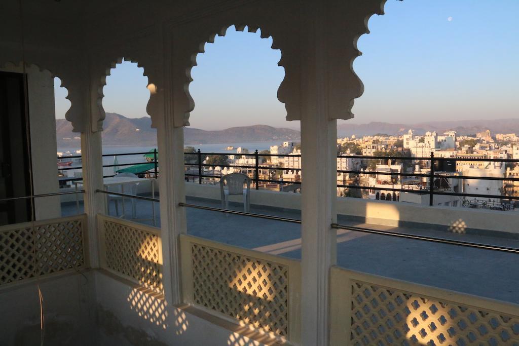 Hotel Lake Paradise Udaipur Luaran gambar